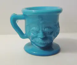 HOLDER MUG SHAPED