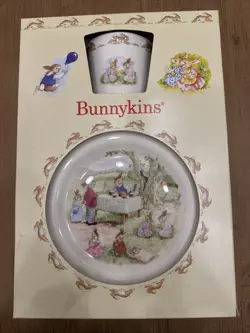 1989 ROYAL DOULTON