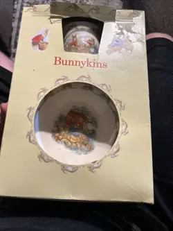 VINTAGE 1989 ROYAL DOULTON BUNNYKINS CHILDRENS 3 PIECE SET BOWL, MUG, PLATE