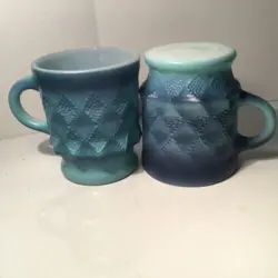 2 VINTAGE FIRE KING ANCHOR HOCKING BLUE KIMBERLY DIAMOND MUGS CUP 319