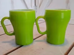 VINTAGE LIME GREEN