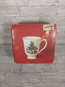 NIKKO CHRISTMAS MUG