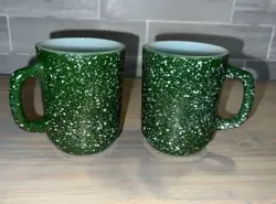 SET OF 2 VINTAGE ANCHOR HOCKING FIRE KING GREEN SPECKLED MUGS MADE IN USA