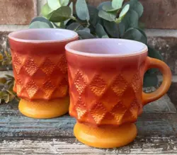 VINTAGE ANCHOR HOCKING FIRE KING ORANGE OMBRE KIMBERLY DIAMOND MUGS SET/2 MUGS
