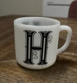 VINTAGE FEDERAL MILK GLASS D HANDLE COFFEE MUG INITIAL LETTER H TWO SIDED
