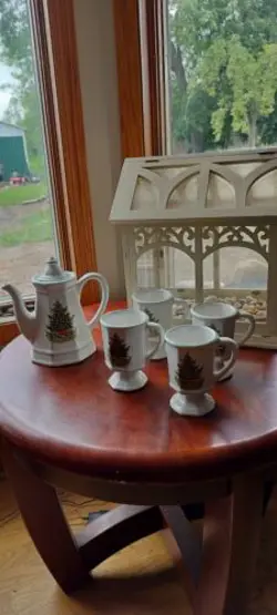 VINTAGE CHRISTMAS HERITAGE