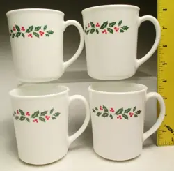 HOLLY CHRISTMAS SET