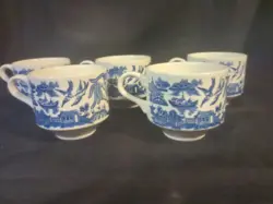 SET OF 5 VINTAGE CHURCHILL BLUE WILLOW COFFEE TEA CUPS / MUGS MADE IN ENGLAND