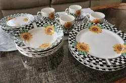 BLACK CHECKERED SUNFLOWERS