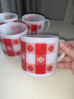 FEDERAL GLASS VINTAGE RED WHITE CHECKERED GINGHAM COFFEE MUG LOT SET OF 4 PICNIC