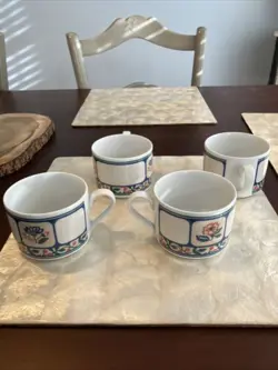 TEA CUPS FLORAL