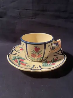 HB QUIMPER FRANCE VINTAGE YELLOW SOLEIL CUP MUG AND SAUCER, READ DESCRIPTION.