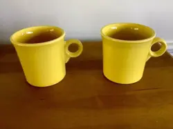 2 VINTAGE YELLOW FIESTA WARE HLC HOMER LAUGHLIN 