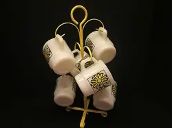 STACKABLE YELLOW DAISY