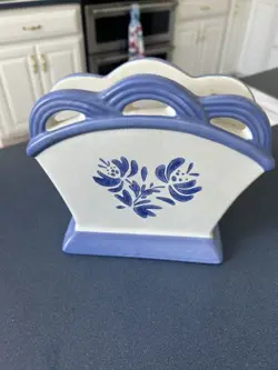 HOLDER SCALLOPED