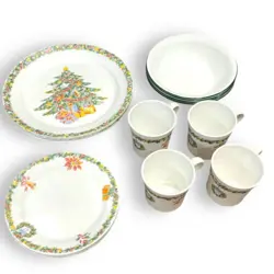 VINTAGE CORELLE CHRISTMAS
