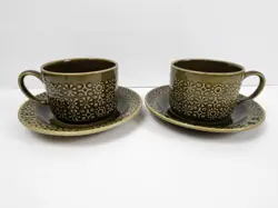 2 VINTAGE MCM IRISH CELTIC CONNEMARA EARTHENWARE GREEN MUG & SAUCER SET