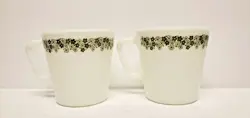 LOT 2 VINTAGE PYREX #1410 CRAZY DAISY MUGS GREEN FLORAL MILK GLASS COFFEE CUPS