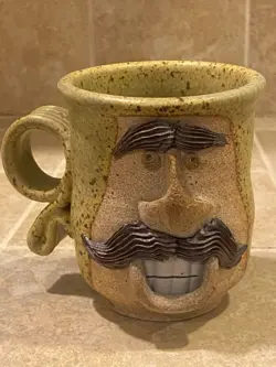 MUG MUSTACHE SMILE