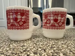 VINTAGE ANCHOR HOCKING FIRE KING MILK GLASS RED APPLE & FLORAL COFFEE MUG SET