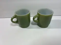 FIRE KING ANCHOR HOCKING GREEN COFFEE MUGS CUPS VINTAGE GLASSWARE USA SET OF 2