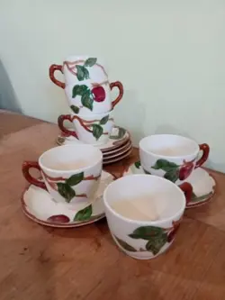 APPLE PATTERN TEA