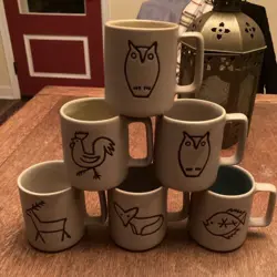 HAS BLUE GLAZE
