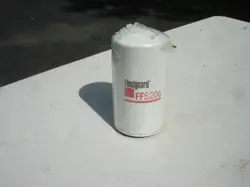 NEW FLEETGUARD FF5206 FUEL FILTER ( WIX 33120)