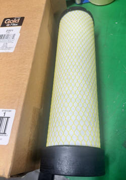 NEW NAPA GOLD FILTER - 2331 HEAVY DUTY AIR FILTER - WIX 42331 - (NEW IN BOX)