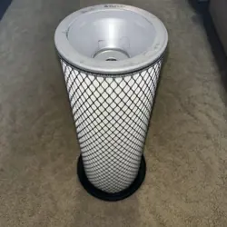 WIX AIR FILTER 42924.  FAST FREE SHIPPING
