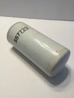 557723