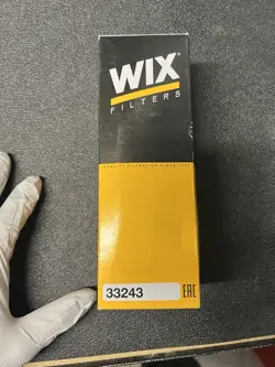 NEW IN BOX WIX GENUINE FUEL FILTER 33243