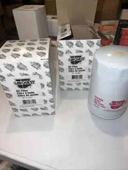 CARQUEST R84088 X 2 OIL FILTERS EQUIVALENT TO WIX # 51088 FOR BMW , MERCEDES