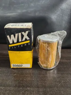 33507 WIX FUEL FILTER FACTORY SEALED!