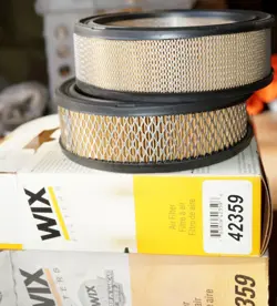 (LOT OF 2): ENGINE AIR FILTER WIX 42359 CARQUEST 87359