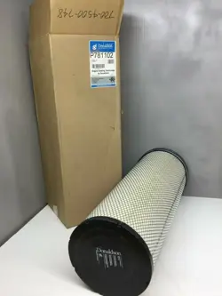 DONALDSON AIR FILTER P781102  - FREE SHIPPING (WIX 42848)