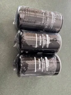 VARIETY OF CNH AND WIX FILTERS