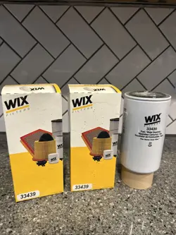 WIX 33439 FUEL WATER SEPARATOR FILTER LOT OF 2 NEW