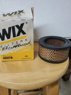 NOS WIX AIR FILTER 42374 - FREE SHIPPING
