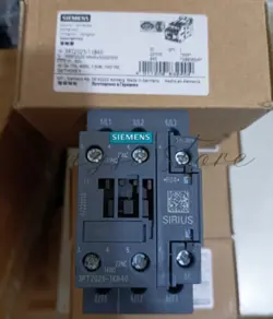 QTY:1 3RT2025-1KB40