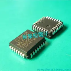 2PCS P89LPC932A1FA SEMICONDUCTOR - CASE: PLCC28 MAKE: PHIL / #E10