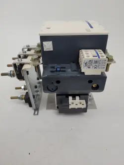 500V